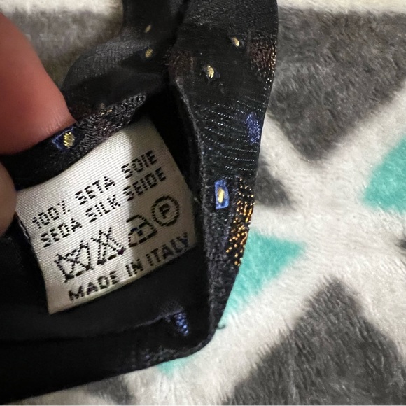 Valentino tie - Picture 7 of 7